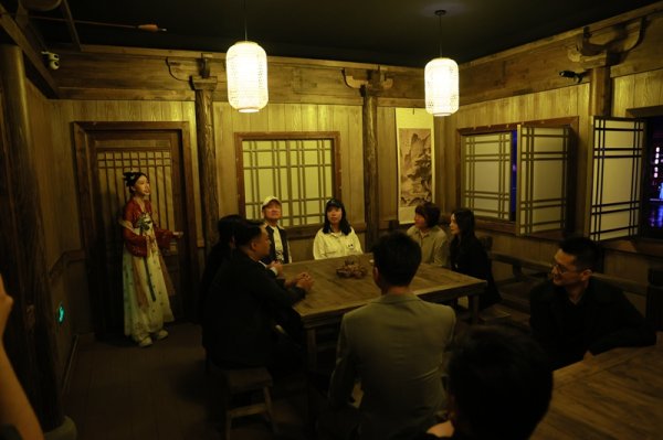 在线配资平台 北京最大的VR院线开幕，798多了一处文化科技新地标